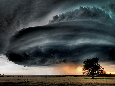 A supercell with rain shaft. Image credit: Ken Engquist/NOAA (Click image to download hi-res version)